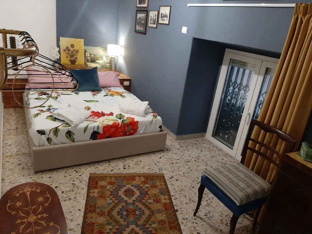 Holiday home Casa Famoso Villa Catania Italy
